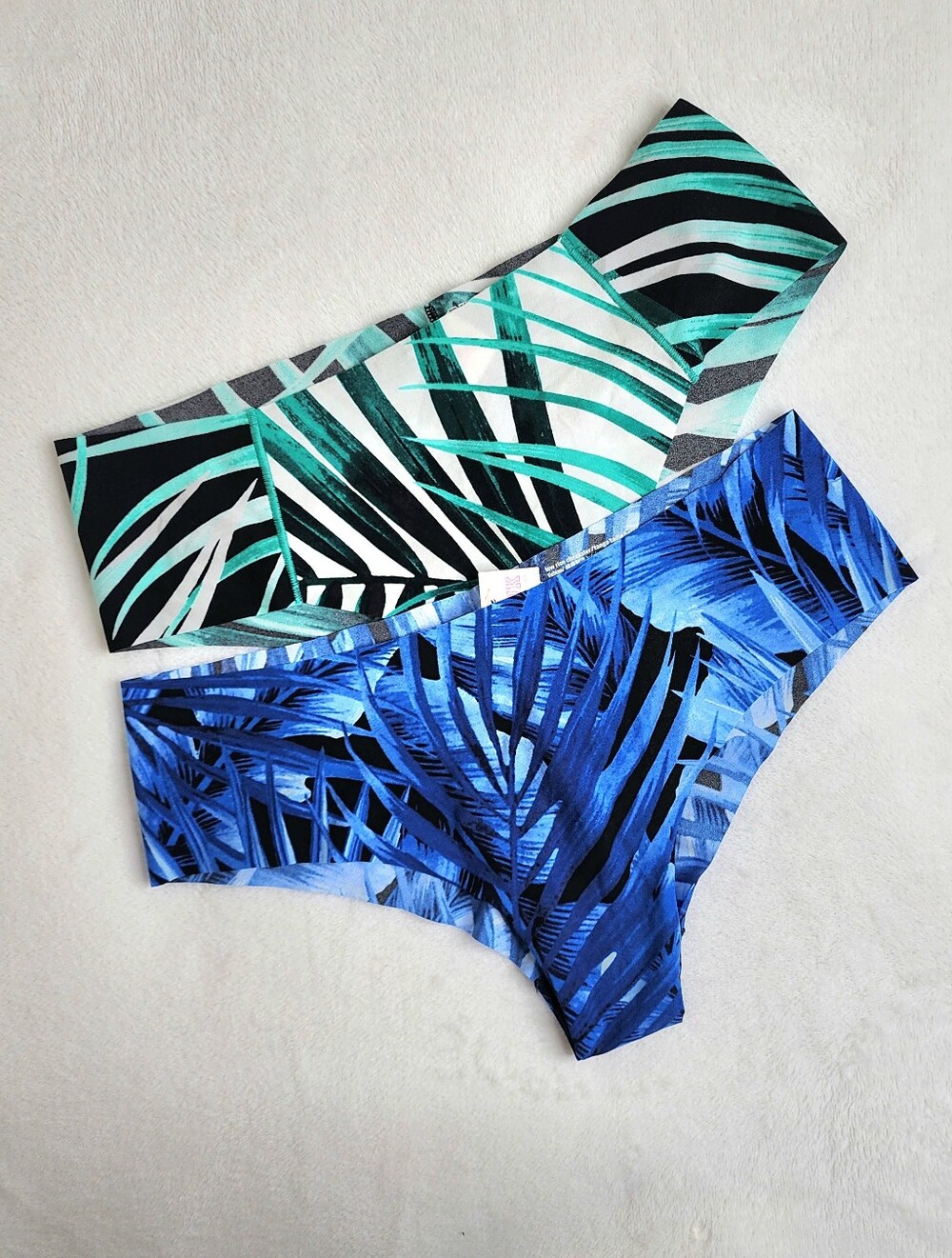 PINK Victoria's Secret Set Of 2 Tropical Print Seamless Low Rise Cheekster Med
